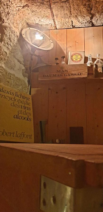 Charmante Suite Independante Avec Cave A Vin Cournonsec Exterior photo